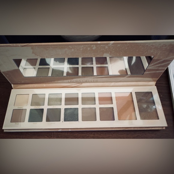 LAURA GELLER NEW YORK Laura's Essentials 12 Eyeshadows/1 Highlighter & 1… - Picture 11 of 11